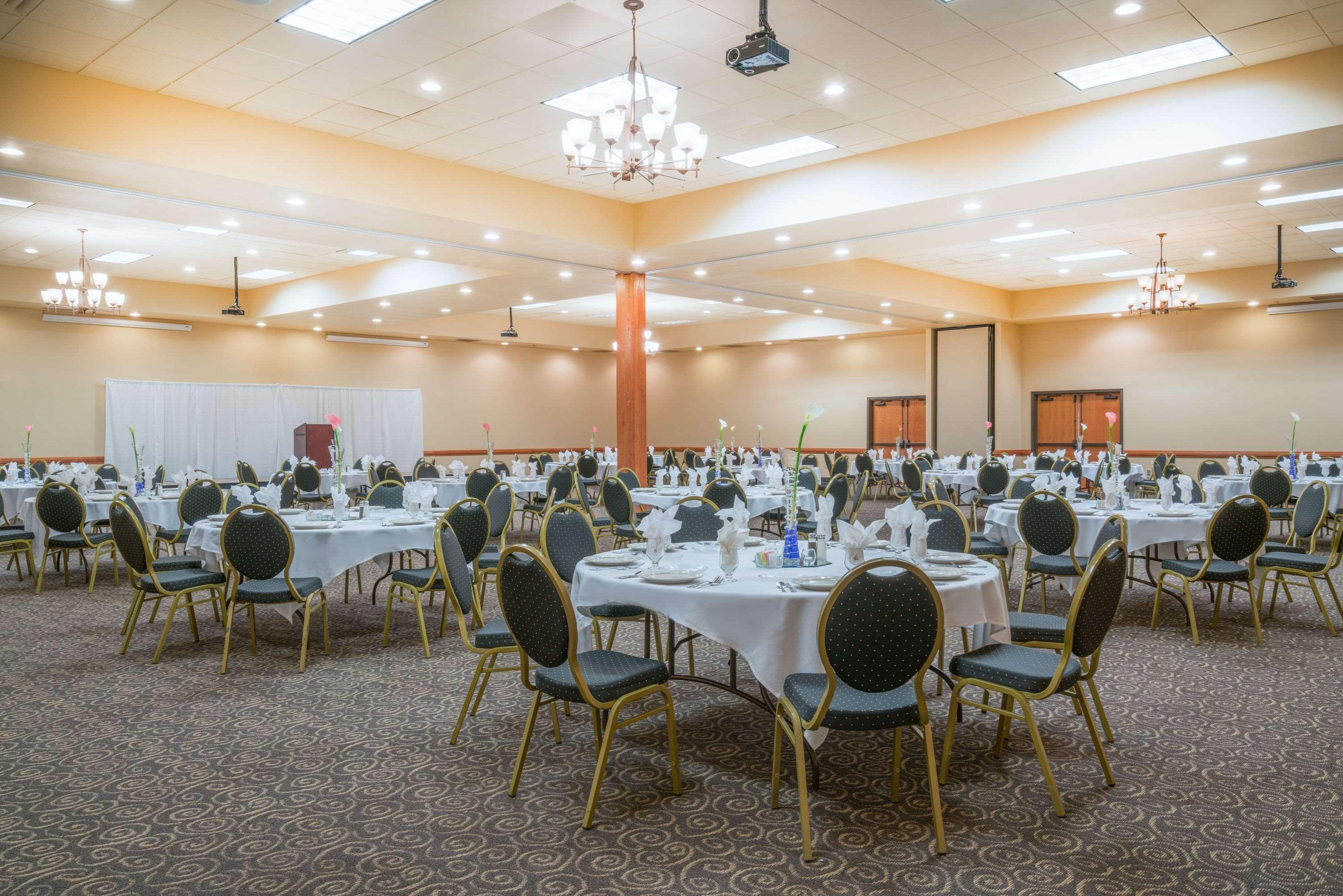 Ramada By Wyndham Des Moines Tropics Resort & Conference Ctr Urbandale Exteriör bild