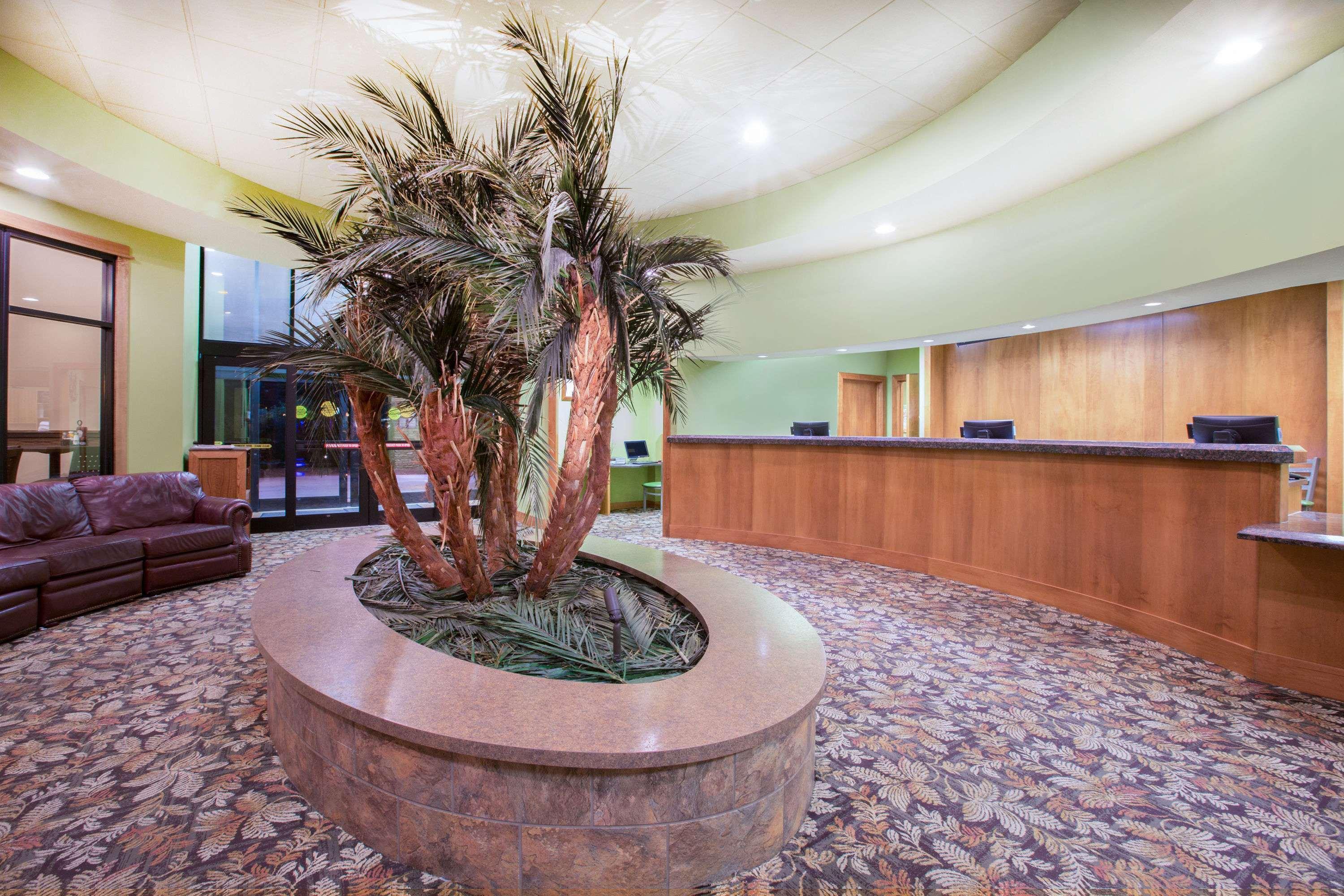 Ramada By Wyndham Des Moines Tropics Resort & Conference Ctr Urbandale Exteriör bild