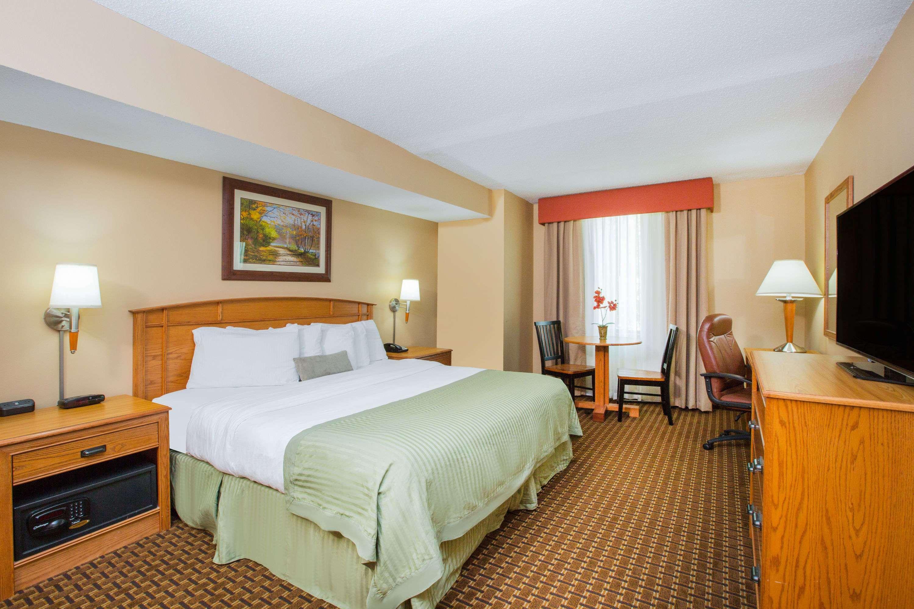 Ramada By Wyndham Des Moines Tropics Resort & Conference Ctr Urbandale Exteriör bild