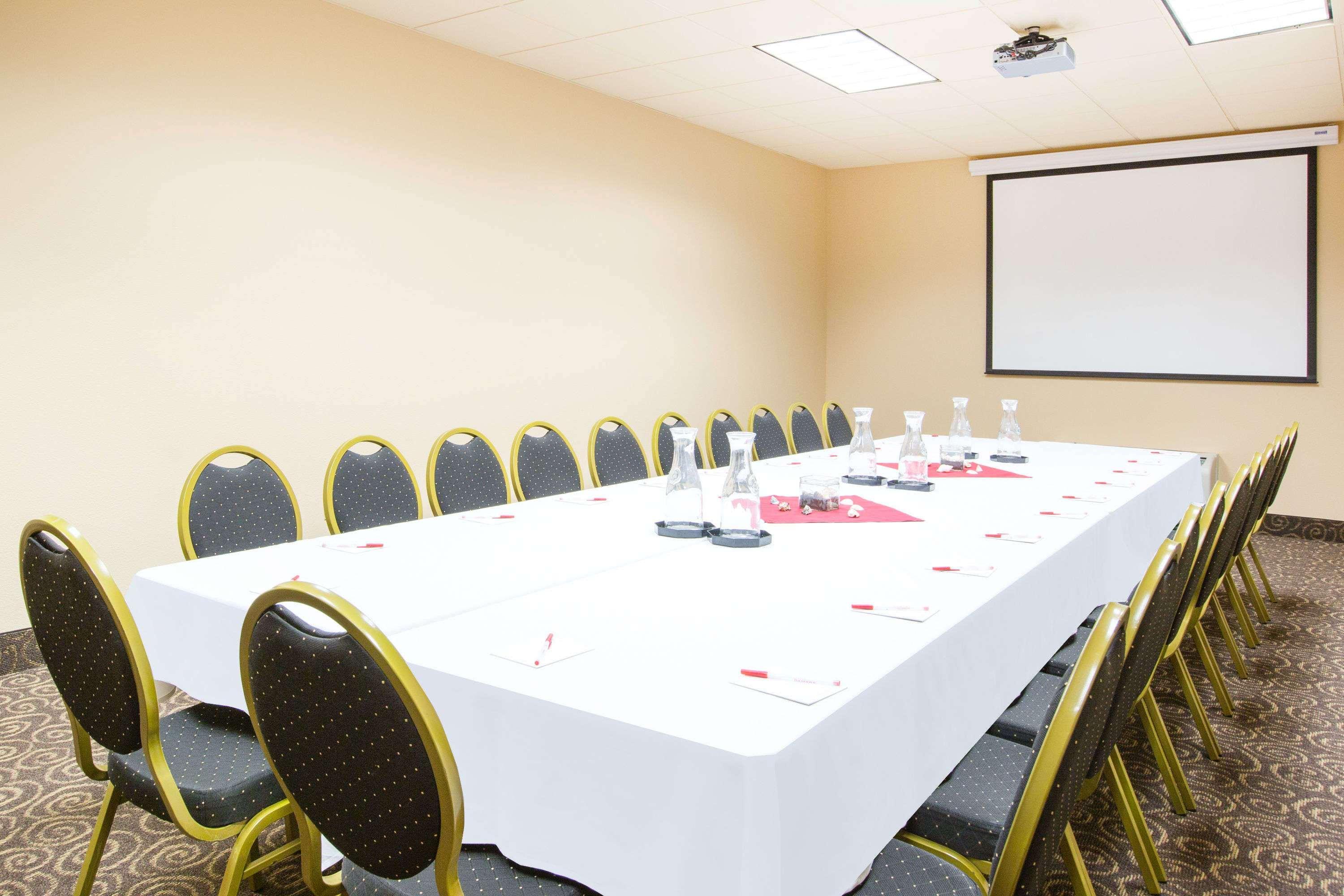 Ramada By Wyndham Des Moines Tropics Resort & Conference Ctr Urbandale Exteriör bild